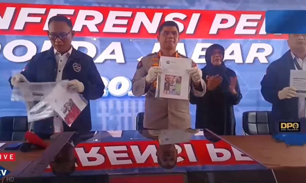 Konferensi Pers Polda Jabar Ciduk Karyawan Swasta yang Manipulasi Video Presiden Prabowo Pakai AI
